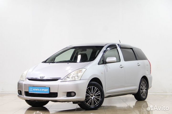 Toyota Wish, 2003