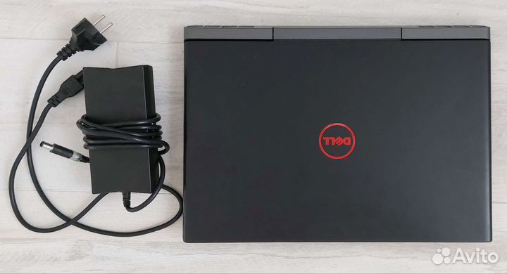Игровой ноутбук Dell Inspiron 7567