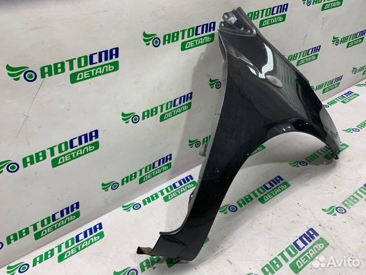 Крыло переднее правое Toyota Yaris хетчбек бензин