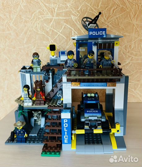 Lego city полицейский участок оригинал