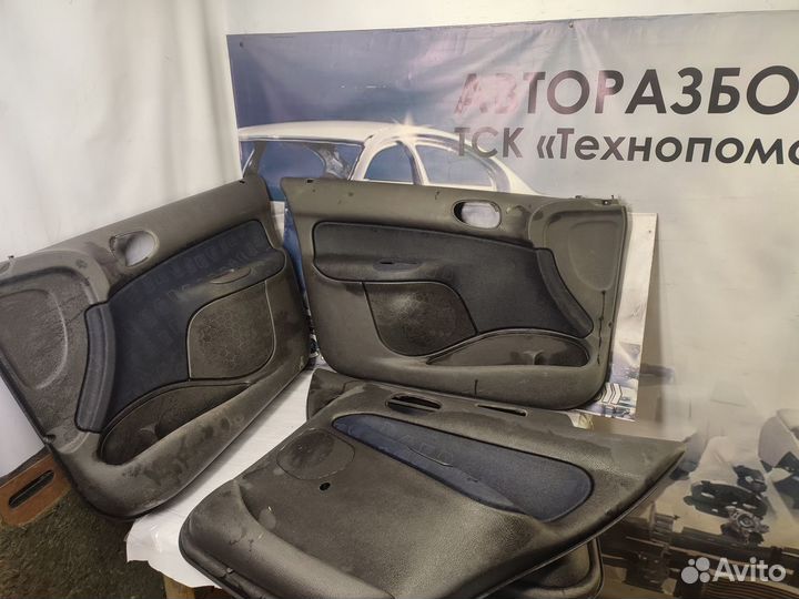 Комплект обшивок дверей Peugeot 206