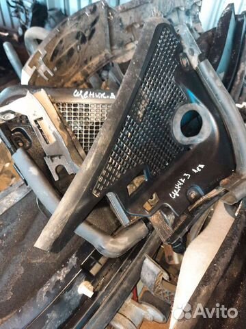 Решетка дворника Рено Сценик 3