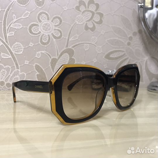 Солнцезащитные очки chanel