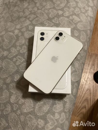 iPhone 11, 64 ГБ