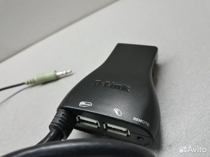 KVM переключатель D-Link KVM-221 C1A с USB портами