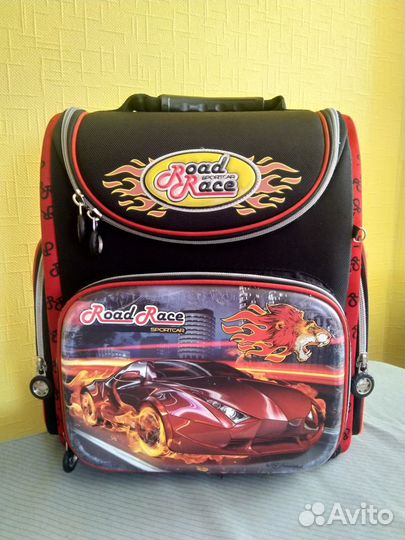 Рюкзак портфель ранец школьника Hummingbird школы