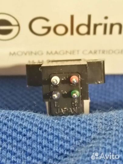 Игла, головка звукоснимателя проигрывателя, магнит