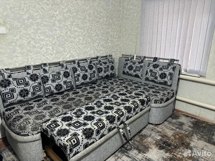 Угловой диван для кухни бу