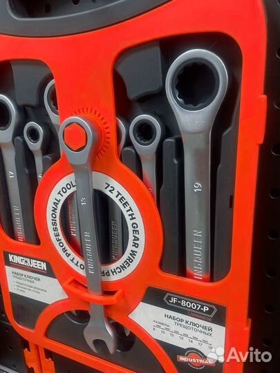 Комбинированные ключь с трещоткой 8-19 в кейсе