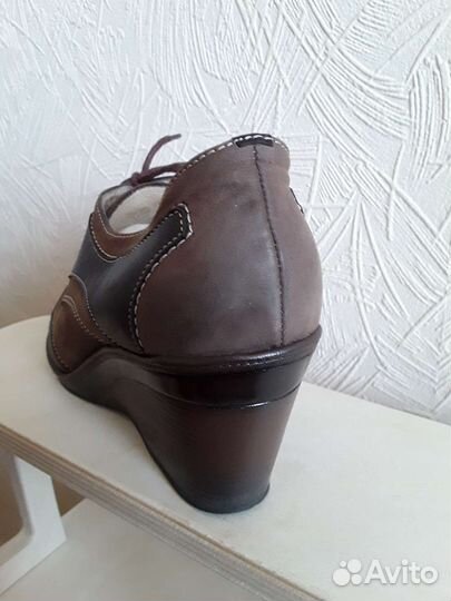Полуботинки женские нат. кожа 39 размер