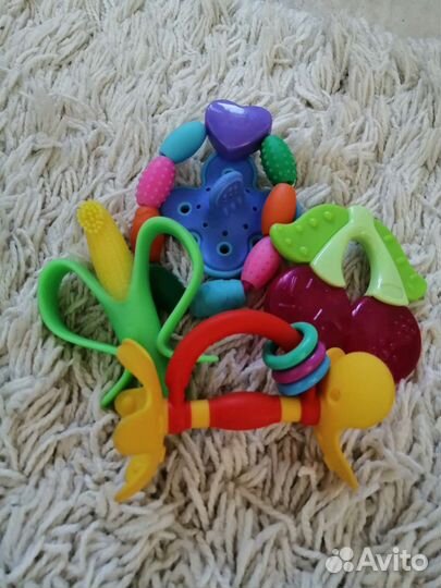 Игрушки для малышей + каталка