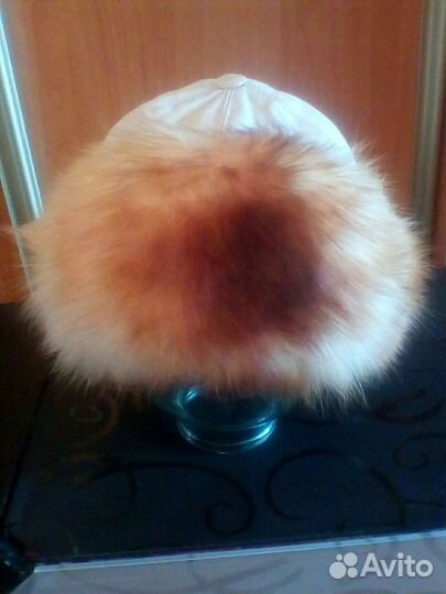 Шапка натуральная кожа по бокам песец,новая