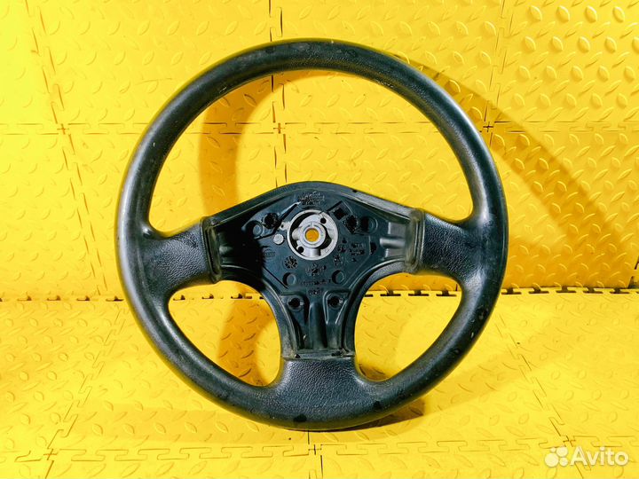 Руль Nissan Primera P10 1990-1996