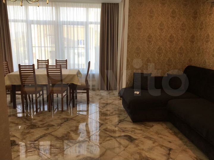 3-к. квартира, 90 м², 5/10 эт.