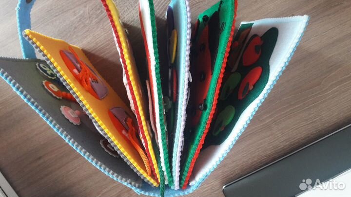 Детская развивающая книга