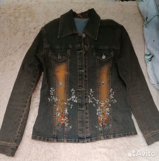 Джинсовая куртка