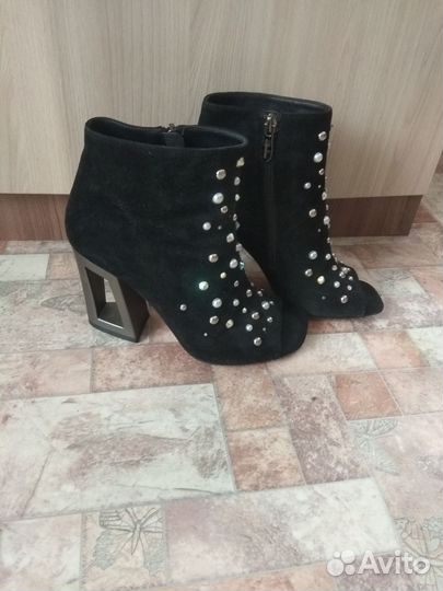 Босоножки женские 37 размер