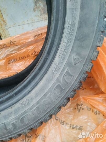 Dunlop SP Winter Ice 01 205/55 R16