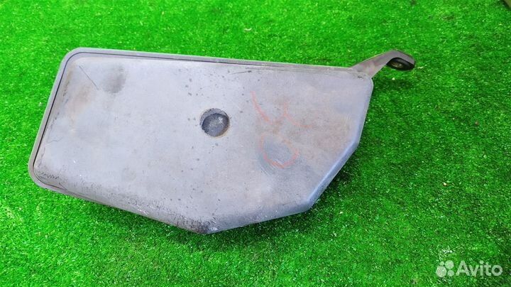 Резонатор воздушного фильтра Mitsubishi Dingo CQ2A