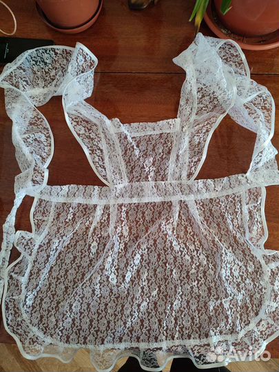 Белый школьный фартук