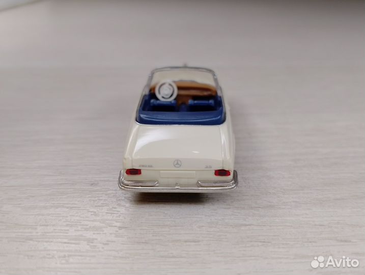 A26.1) Mercedes Benz 280SE Cabrio (W111) 1961-1971