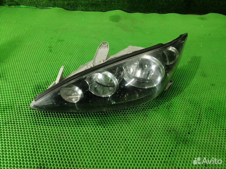 Фара левая Toyota Camry