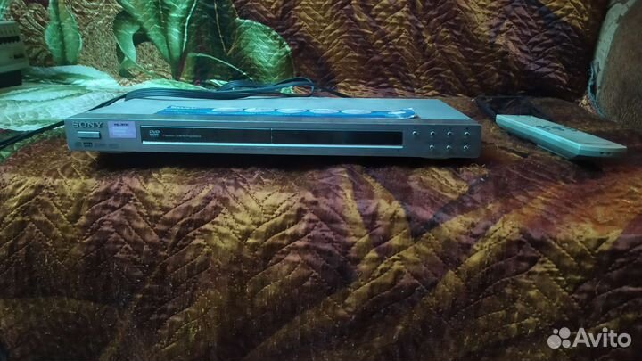 DVD-плеер Sony DVP-NS52P