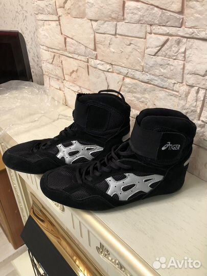 Борцовки asics tiger 42 размер, натуральная замша