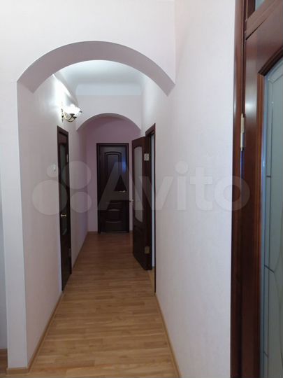 2-к. квартира, 69,9 м², 1/4 эт.