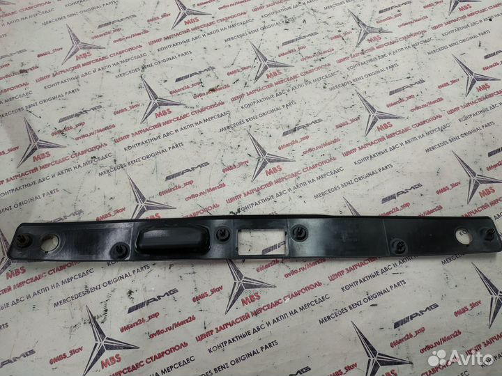 Накладка крышки багажника w211 Mercedes