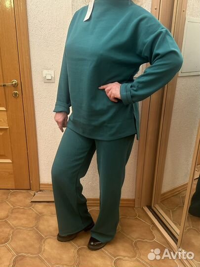 Костюм женский