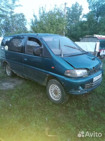 Мицубиси Делика