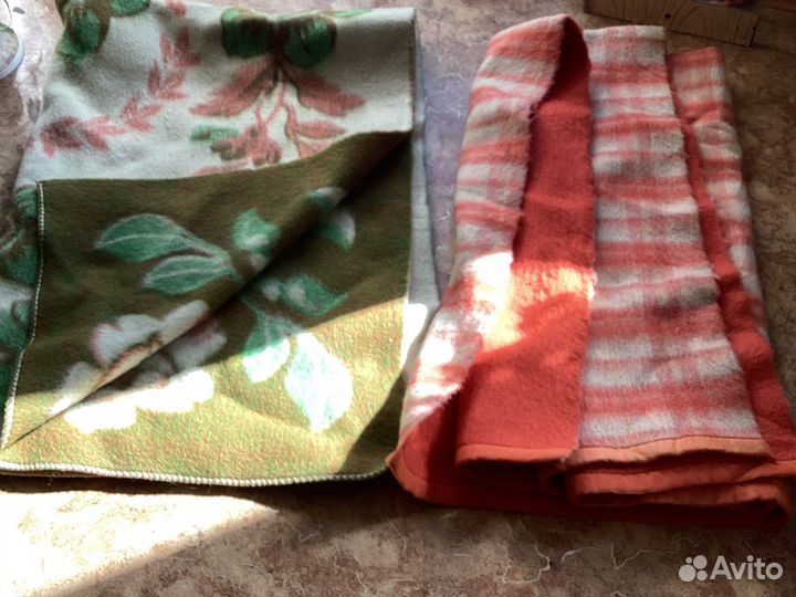Одеяла чистая шерсть,новые