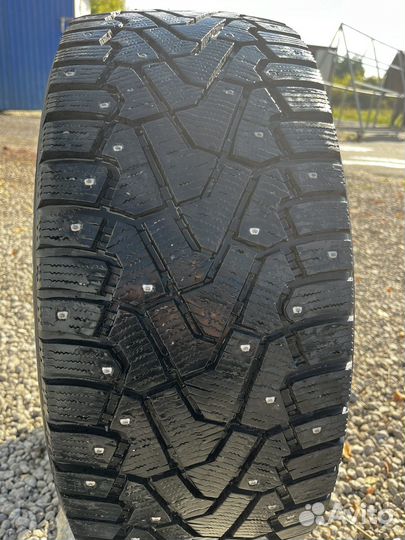 Pirelli Ice Zero 245/45 R18