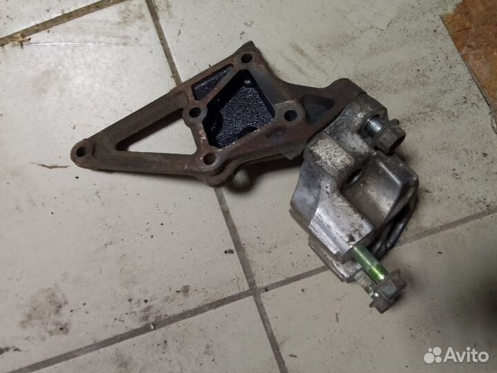 Кронштейн двигателя K24Z4 Honda CR-V III