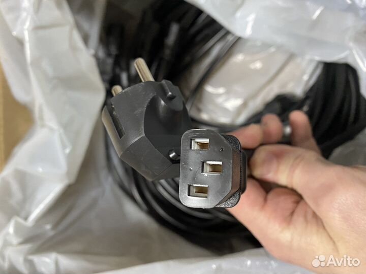 Кабель для компьютера