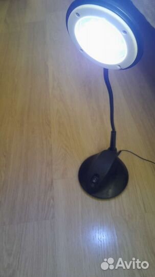 Лампа настольная светодиодная