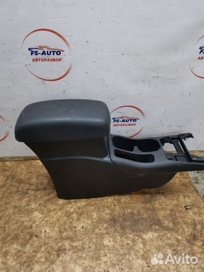 Подлокотник Mitsubishi Asx SUV 1.6 4A92 2014