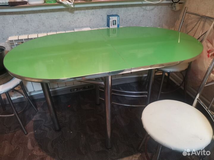 Кухонный стол