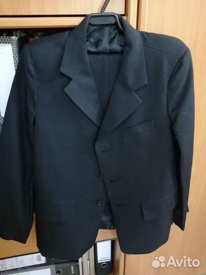Костюм школьный пиджак + брюки рост 146 (новый)