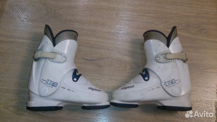 Ботинки горнолыжные