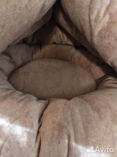 Домик для кошек и собак мелких пород