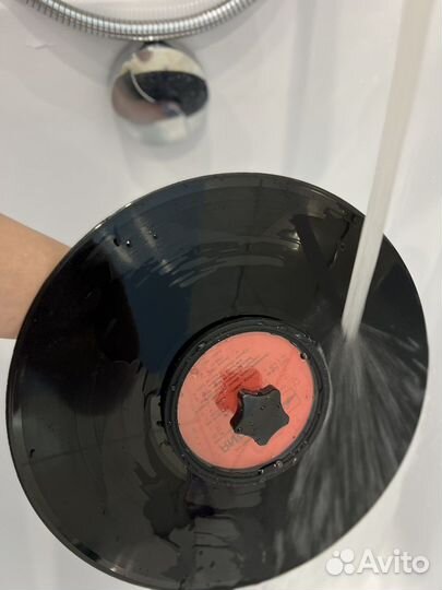 Зажимы для мойки виниловых пластинок дома