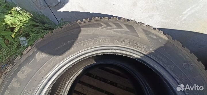 Nokian Tyres Hakkapeliitta 4 215/65 R16