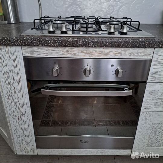 Варочная газовая панель Hotpoint Ariston 7HPC 640