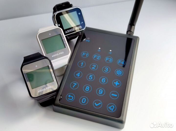 Кнопка вызова персонала и часы пейджер официанта