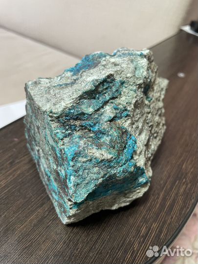 Хризоколла на породе