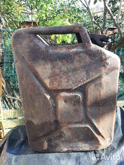 Канистра 20 литров для бензина