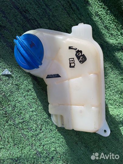 Бачок расширительный Audi A4 B7 8ED 8E0121403