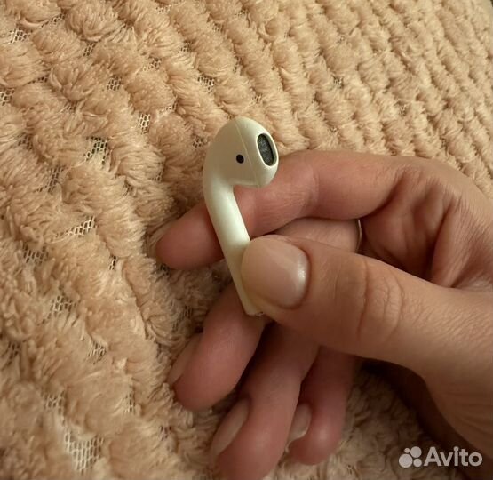 Беспроводные наушники Airpods